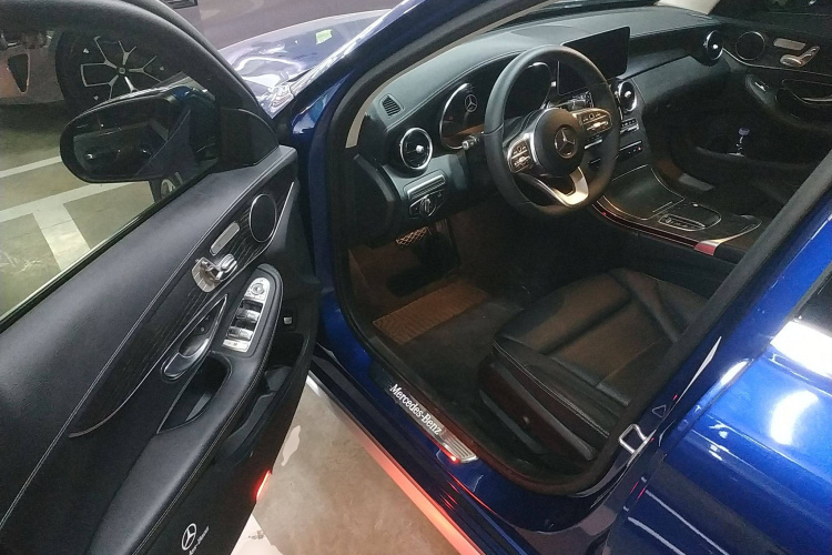 奔驰C级 2021款 C 260 L 运动版中控内饰20