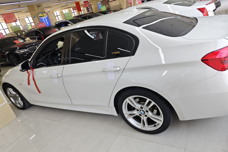 宝马3系 2017款 320i M运动型车身外观6003