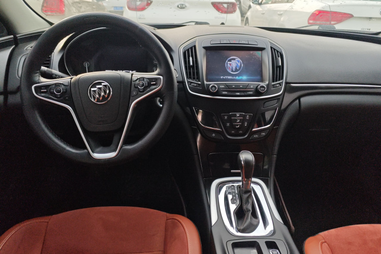 别克 君威 2015款 1.6T 精英技术型中控内饰12