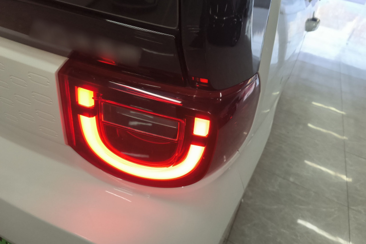 奇瑞 QQ冰淇淋 2022款 120km 甜筒 磷酸铁锂车身外观9