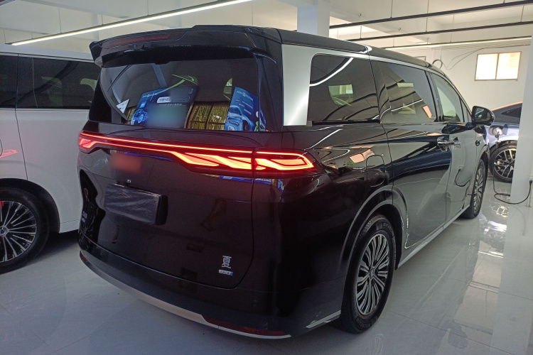 比亚迪 夏 2025款 DM-i 1.5T 180km 卓越型车身外观7