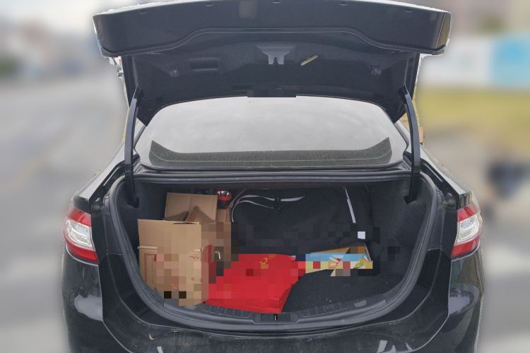 福特 蒙迪欧 2013款 2.0L GTDi200豪华型中控内饰23