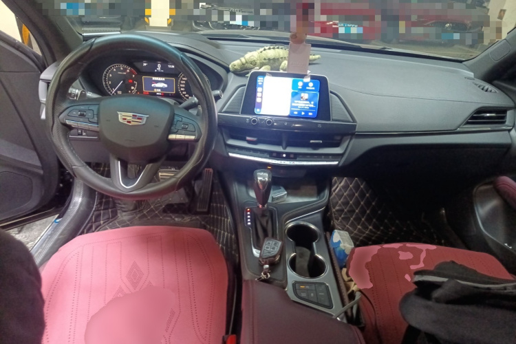 凯迪拉克CT4 2021款 28T 尊贵型中控内饰12