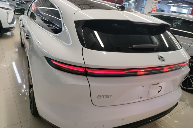 蔚来ET5T 2025款 100kWh Touring车身外观6