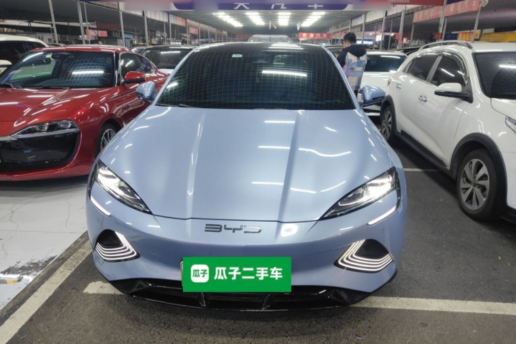 比亚迪 海豹 2022款 550km 标准续航后驱版尊贵型车身外观2