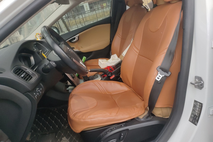 沃尔沃V40 2017款 T3 智雅版中控内饰19