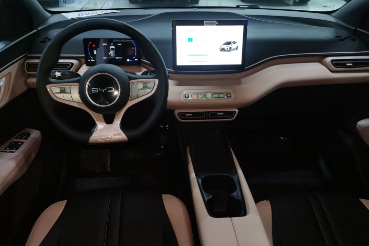 比亚迪 海鸥 2025款 智驾版 305km 活力版中控内饰12