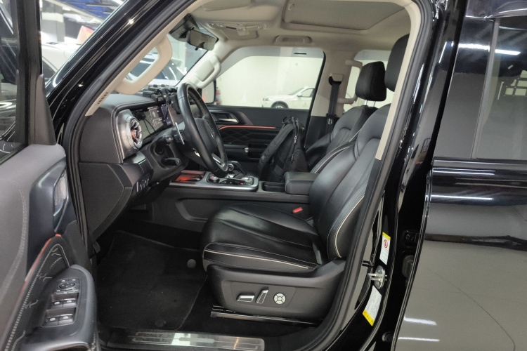 坦克300 2021款 越野版 2.0T 征服者局部细节19