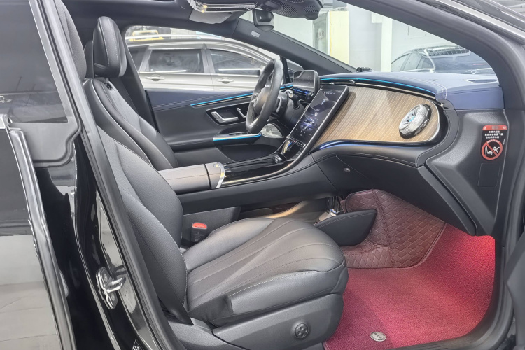 奔驰EQE 2022款 350 先锋版中控内饰7001