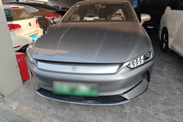 比亚迪 秦PLUS 2023款 冠军版 EV 510KM超越型车身外观2