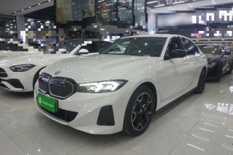 宝马i3 2024款 eDrive 40 L 曜夜套装