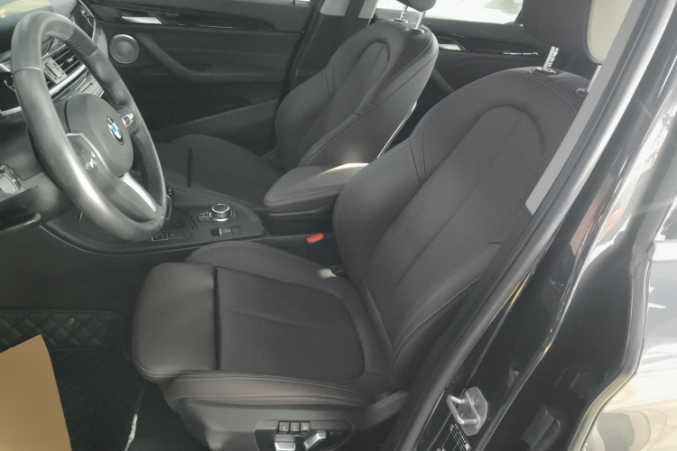 宝马X1 2022款 sDrive25Li 领先型中控内饰19