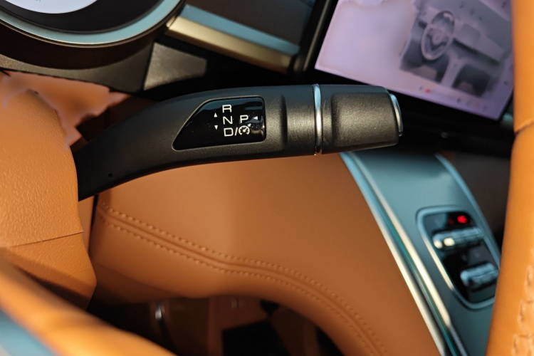 欧拉闪电猫 2022款 555km 尊贵版局部细节18