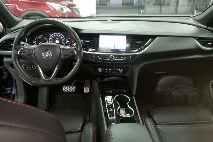 别克 君威 2020款 GS 28T 精英型中控内饰12