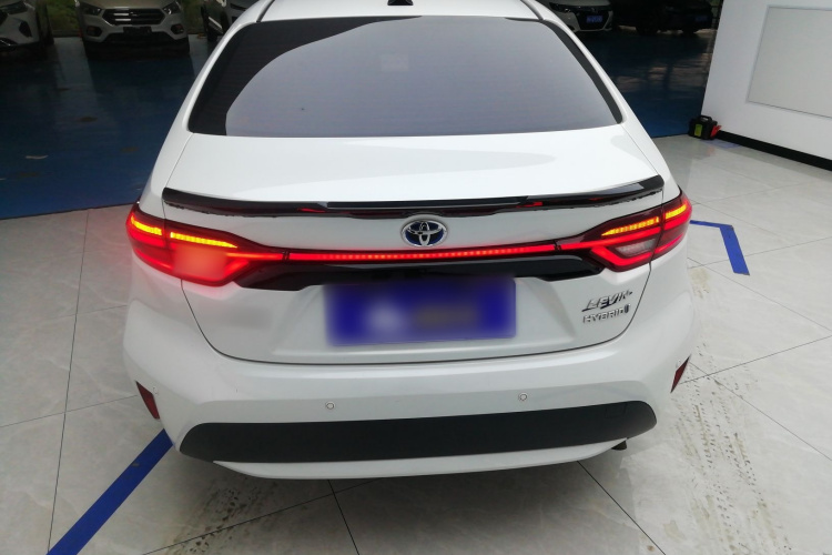 丰田 雷凌 2022款 双擎 1.8H E-CVT领先版车身外观6