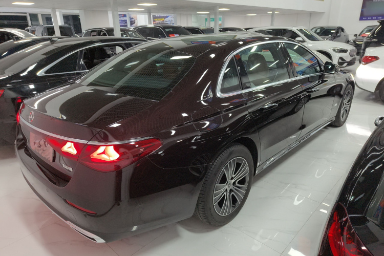 奔驰E级 2025款 改款 E 260 L车身外观6005