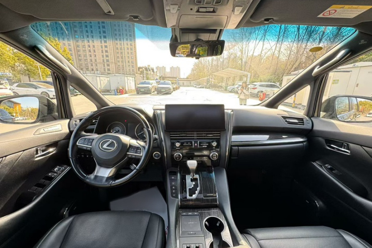 雷克萨斯LM 2020款 300h 七座隽雅版中控内饰7001