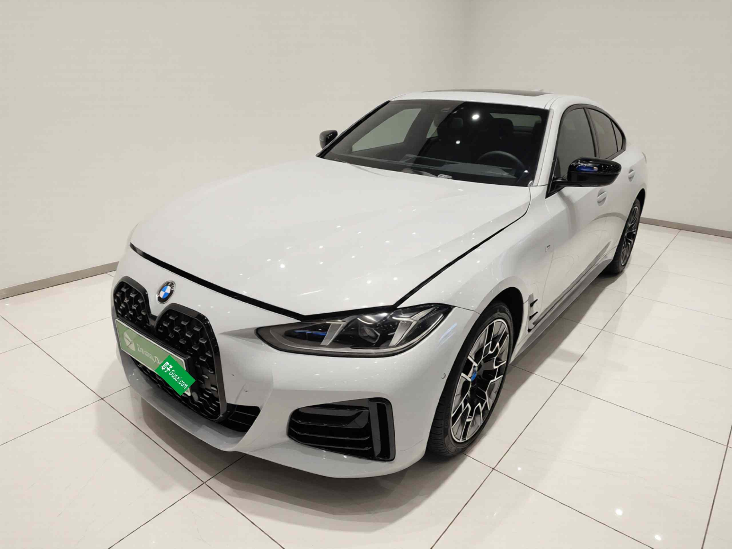 宝马4系 2024款 430i Gran Coupe M运动曜夜套装(2)