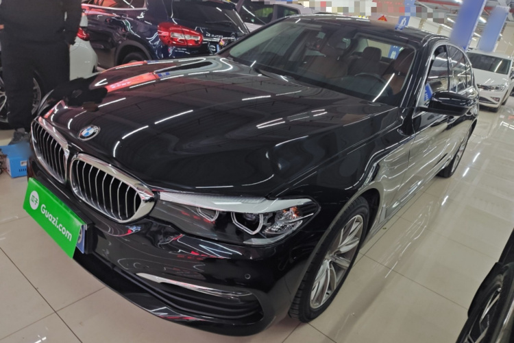 宝马5系 2018款 528Li 上市特别版车身外观1