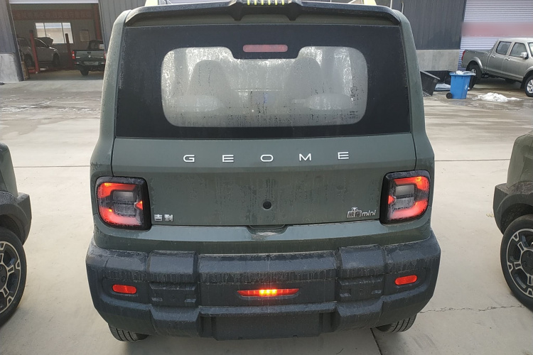 吉利银河 2025款 210km 熊猫骑士车身外观6