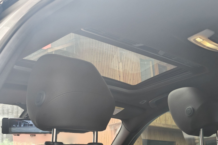 宝马3系 2019款 320i M运动套装局部细节9009