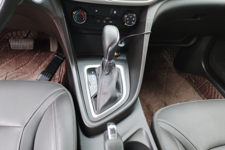 别克 英朗 2021款 改款 典范 1.5L 自动精英型局部细节18