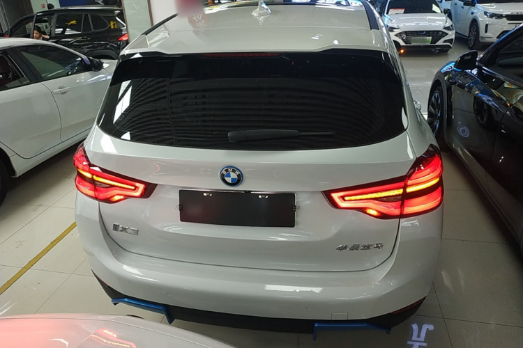 宝马iX3 2021款 改款 创领型车身外观6005