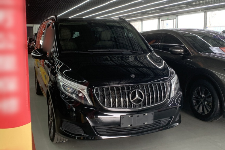 奔驰V级 2016款 V 260 领航版车身外观6002