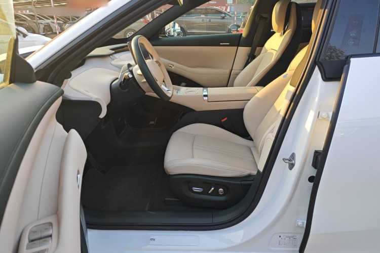 小米汽车 小米YU7 2025款 超长续航后驱版局部细节19