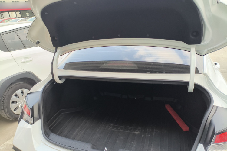 现代 伊兰特 2023款 1.5L CVT GLX精英版局部细节23