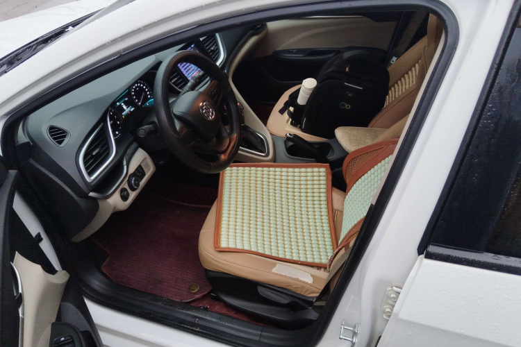 别克 英朗 2016款 15N 自动精英型中控内饰19