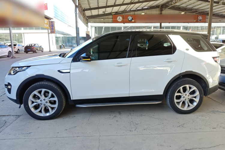 路虎 发现神行 2018款 240PS HSE版车身外观4