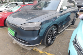 鸿蒙智行 问界M9 2024款 增程 Ultra版 42kWh 6座版