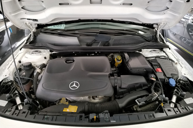 奔驰GLA 2018款 GLA 200 动感型机舱底盘24