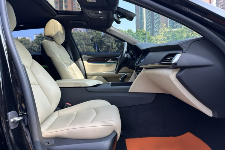 凯迪拉克CT6 2021款 28T 时尚型中控内饰7005