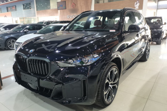 宝马X5 2025款 xDrive 40Li M运动曜夜套装