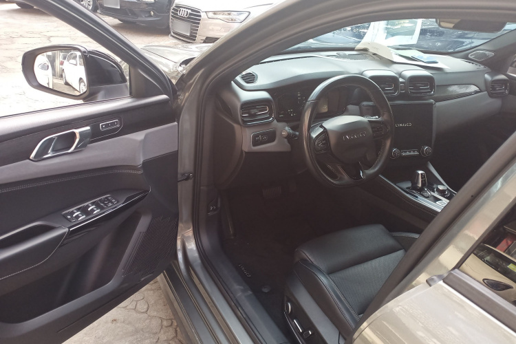 领克03 2022款 2.0TD DCT劲Pro中控内饰20