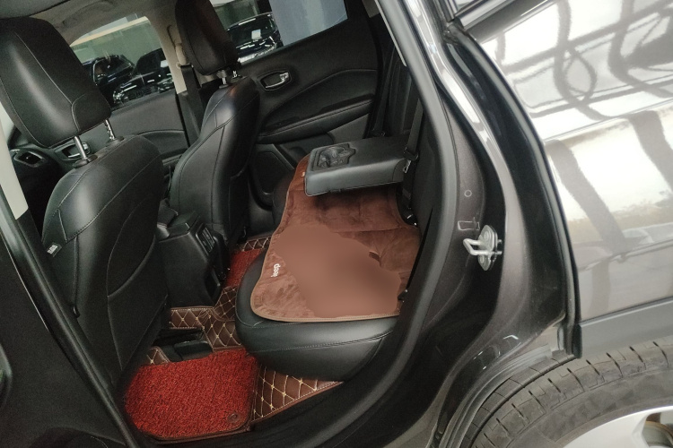 Jeep 指南者 2017款 200T 自动家享版中控内饰21