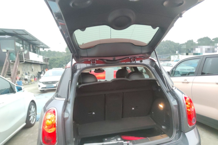 MINI Countryman 2016款 1.6T COOPER ALL4 Park Lane局部细节23