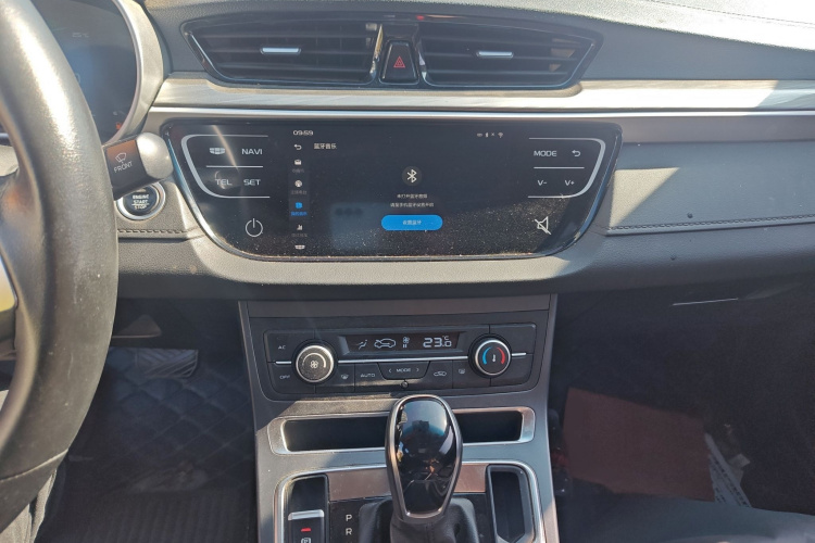 吉利汽车 帝豪 2019款 领军版 1.5L CVT向上亚运版 国VI局部细节16