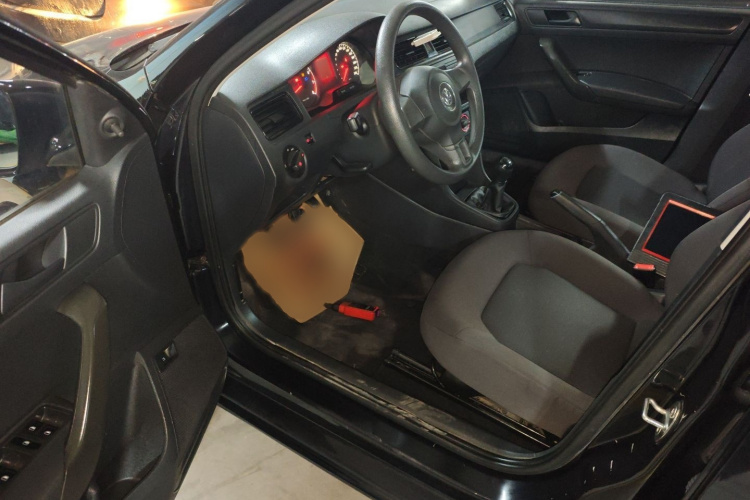 大众 桑塔纳 2015款 1.4L 手动风尚版中控内饰7003