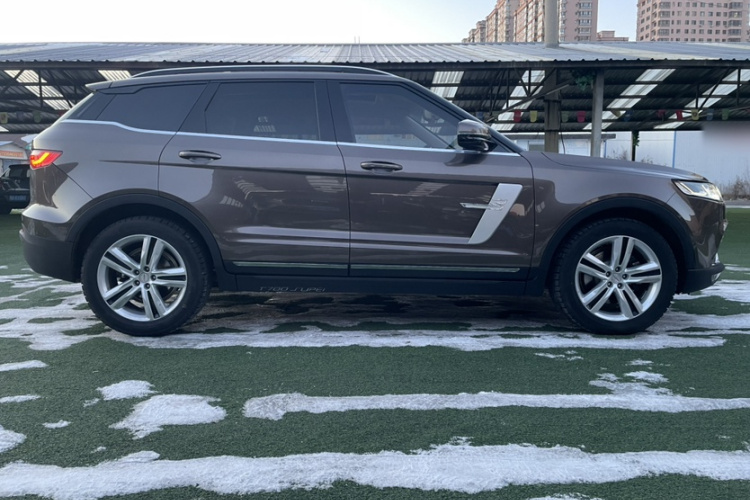 众泰T700 2017款 1.8T 双离合尊享型车身外观6003