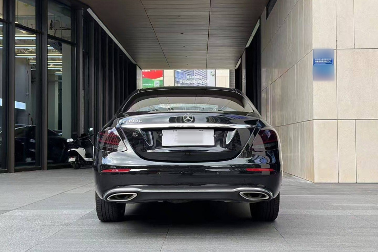 奔驰E级 2020款 改款 E 300 L 时尚型车身外观6004