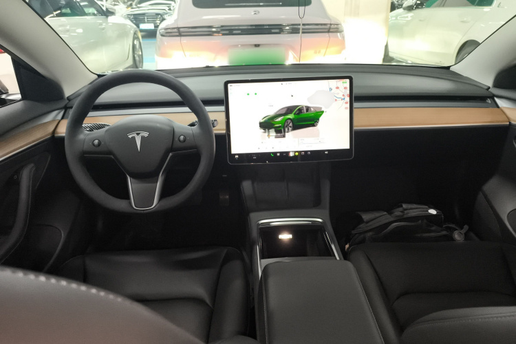 特斯拉 Model 3 2022款 后轮驱动版中控内饰12