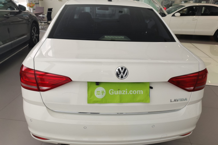 大众 朗逸 2017款 1.6L 自动舒适版车身外观6