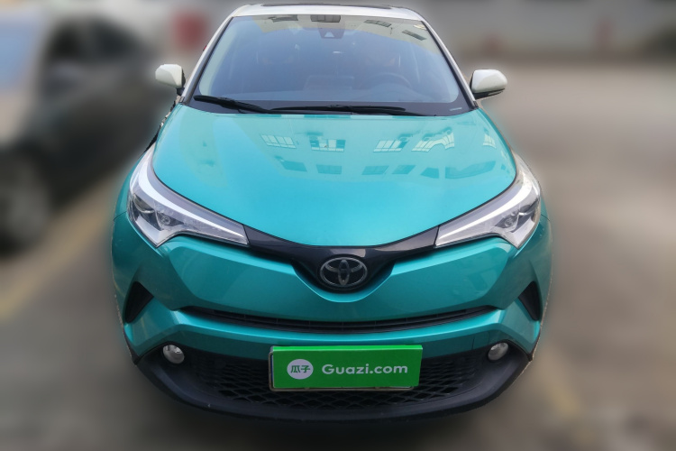 丰田C-HR 2020款 2.0L 领先版车身外观2