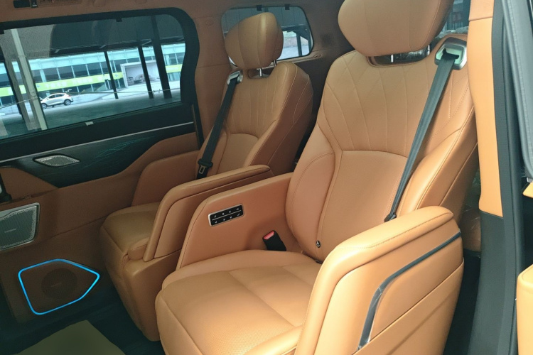 魏牌 高山 2023款 四驱旗舰版中控内饰21