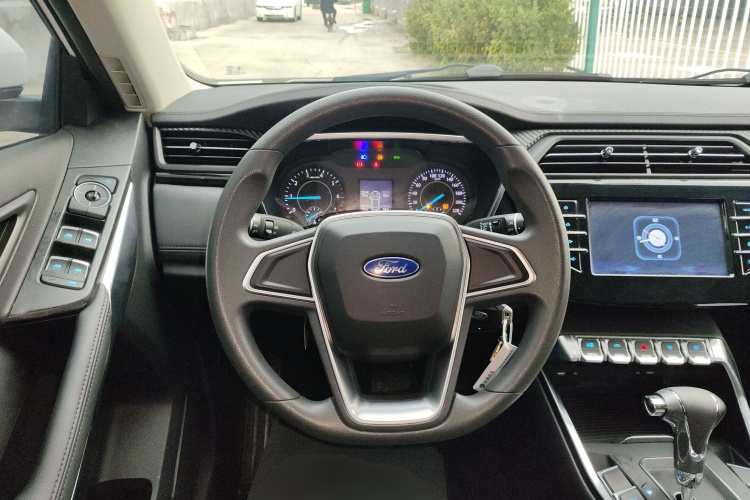 福特 领界 2019款 EcoBoost 145 CVT精领型 国VI局部细节13