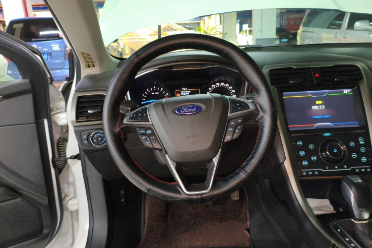 福特 蒙迪欧 2013款 2.0L GTDi200时尚型局部细节13