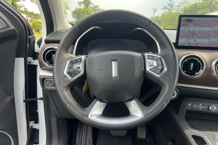 魏牌 VV6 2021款 2.0T 两驱智护+车身外观6001